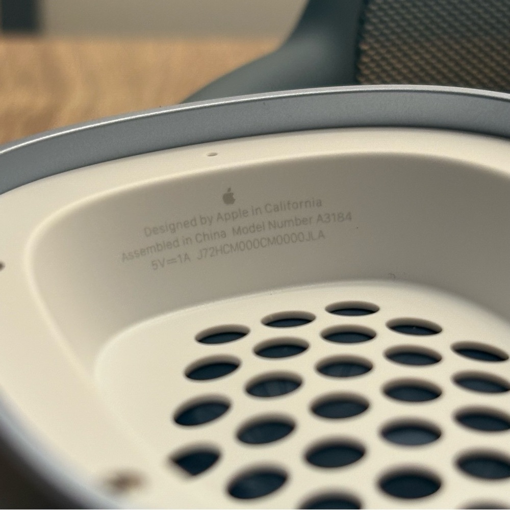 Apple AirPods Max - Blue - Picture 9 of 11